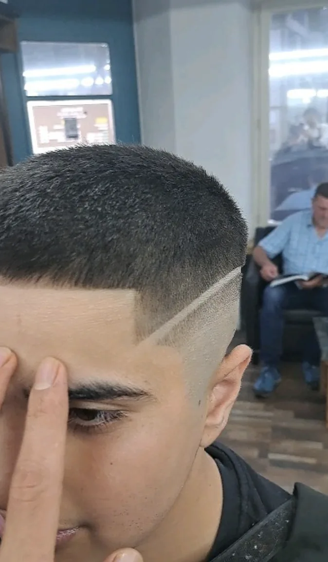 Haarschnitt – Fade seitlich Nahaufnahme